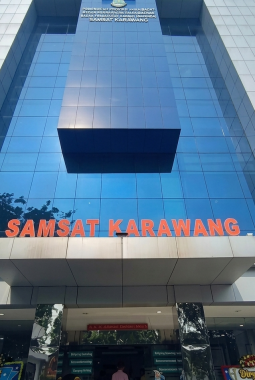 Pelayanan Samsat Karawang Semakin Baik, Warga Merasa Terbantu