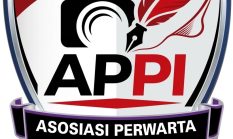 KARAWANG JADI PUSAT GAUNG SEMANGAT PERS: Mars APPI Karya Weliari Willy Resmi Menggema